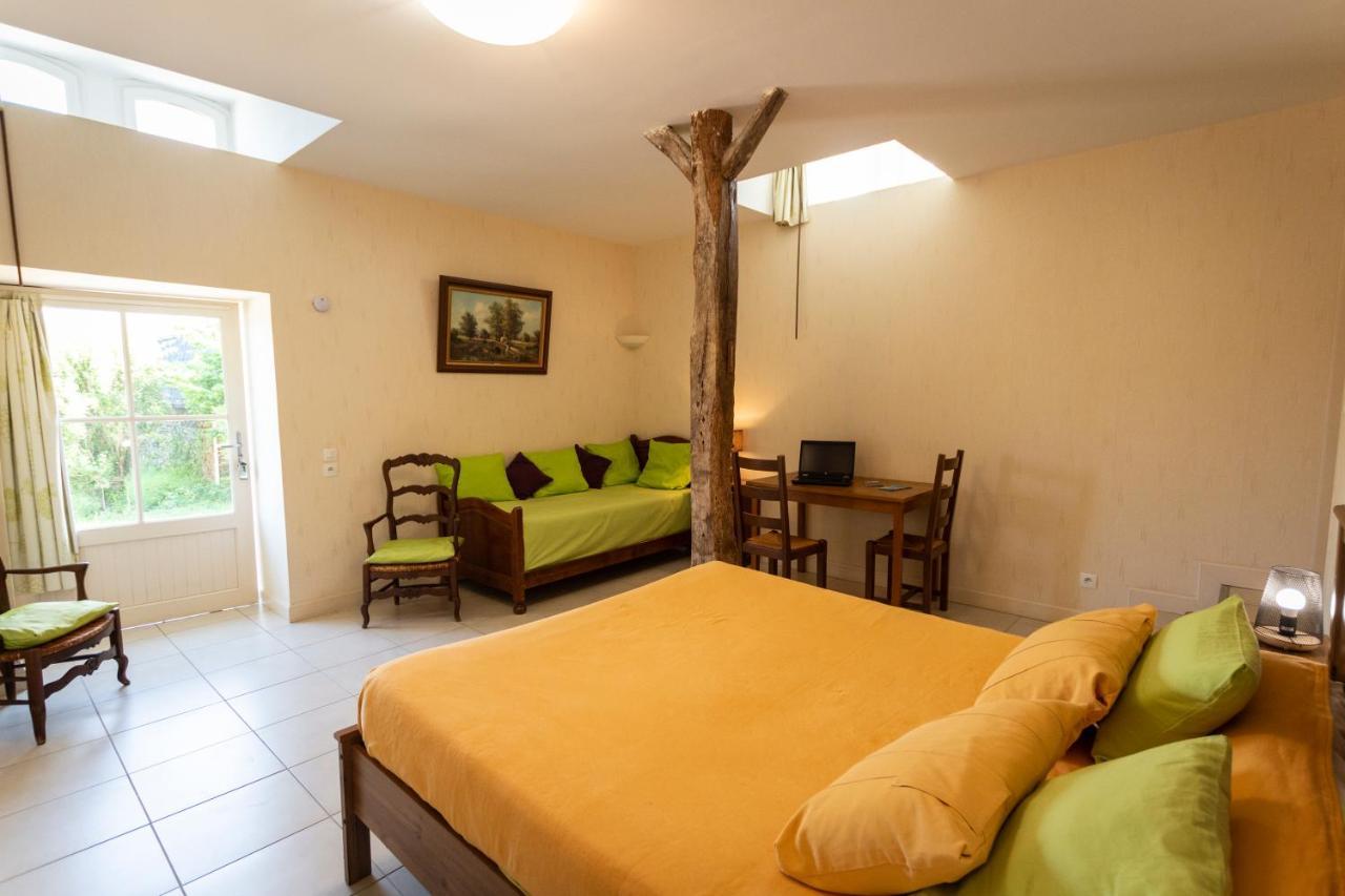 La Haye Gites Et Chambre D'Hotes Avrille  Exterior photo