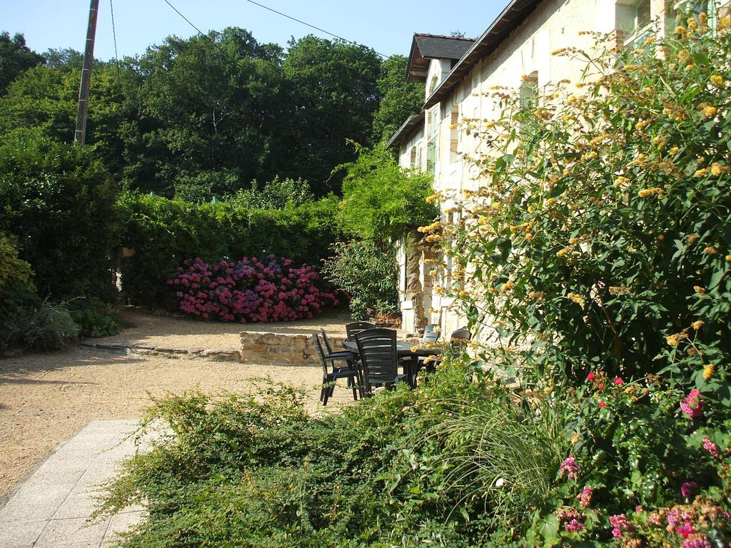 La Haye Gites Et Chambre D'Hotes Avrille  Exterior photo